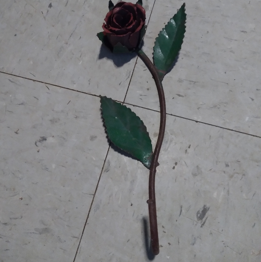 Metal rose